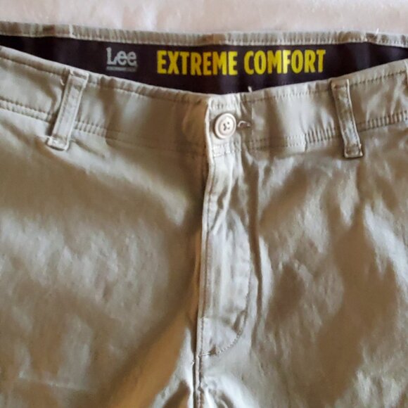 2 Pairs of Lee Extreme Comfort Men's Shorts Size 34 - Picture 7 of 9
